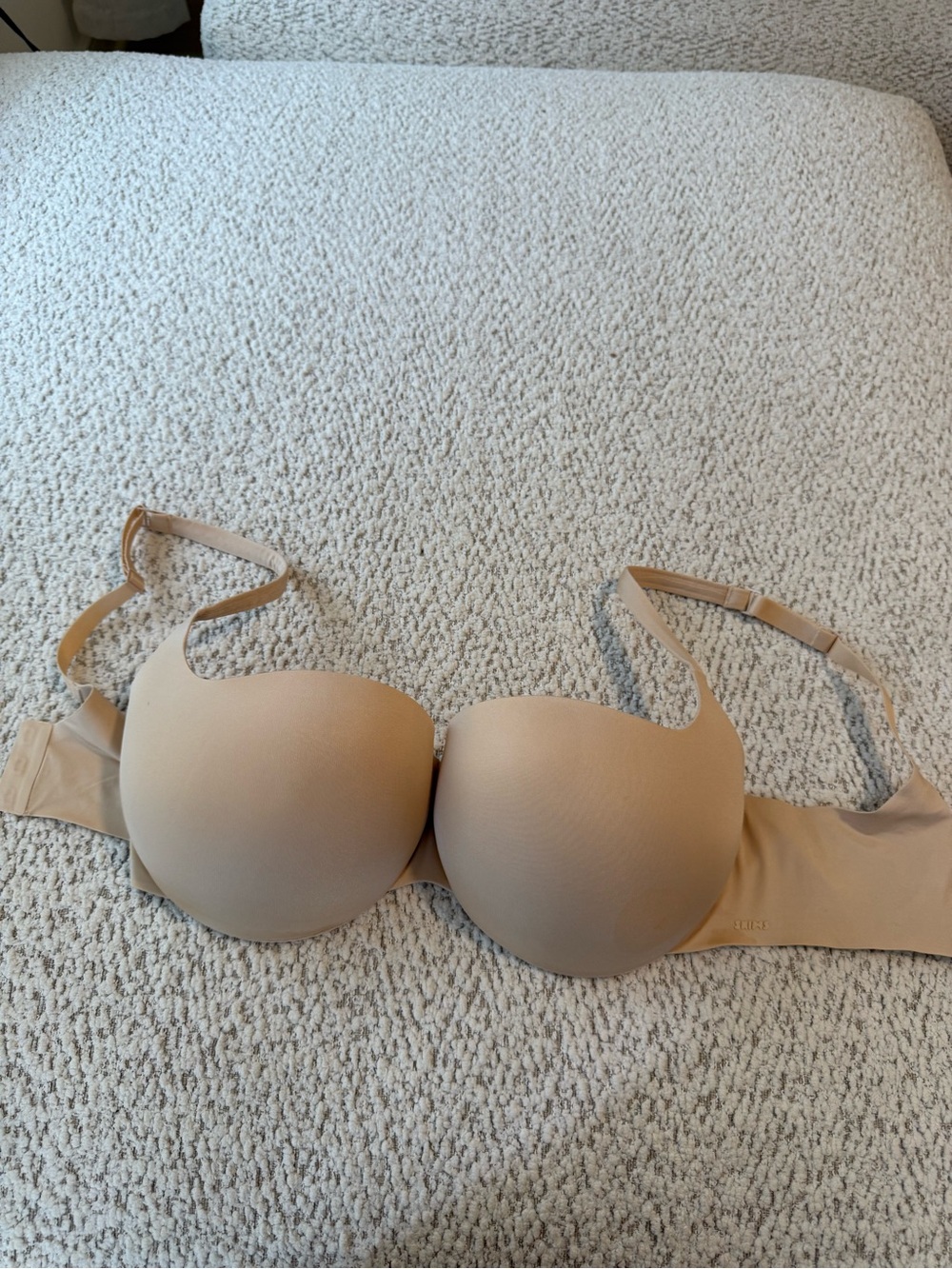 SKIMS Beige Nude Smooth T-Shirt Bra size 36DDD
